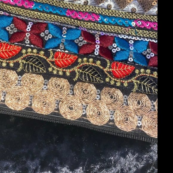 Elegant fashion purse, black velvet with colorful embroidered designs, bag - Picture 3 of 8
